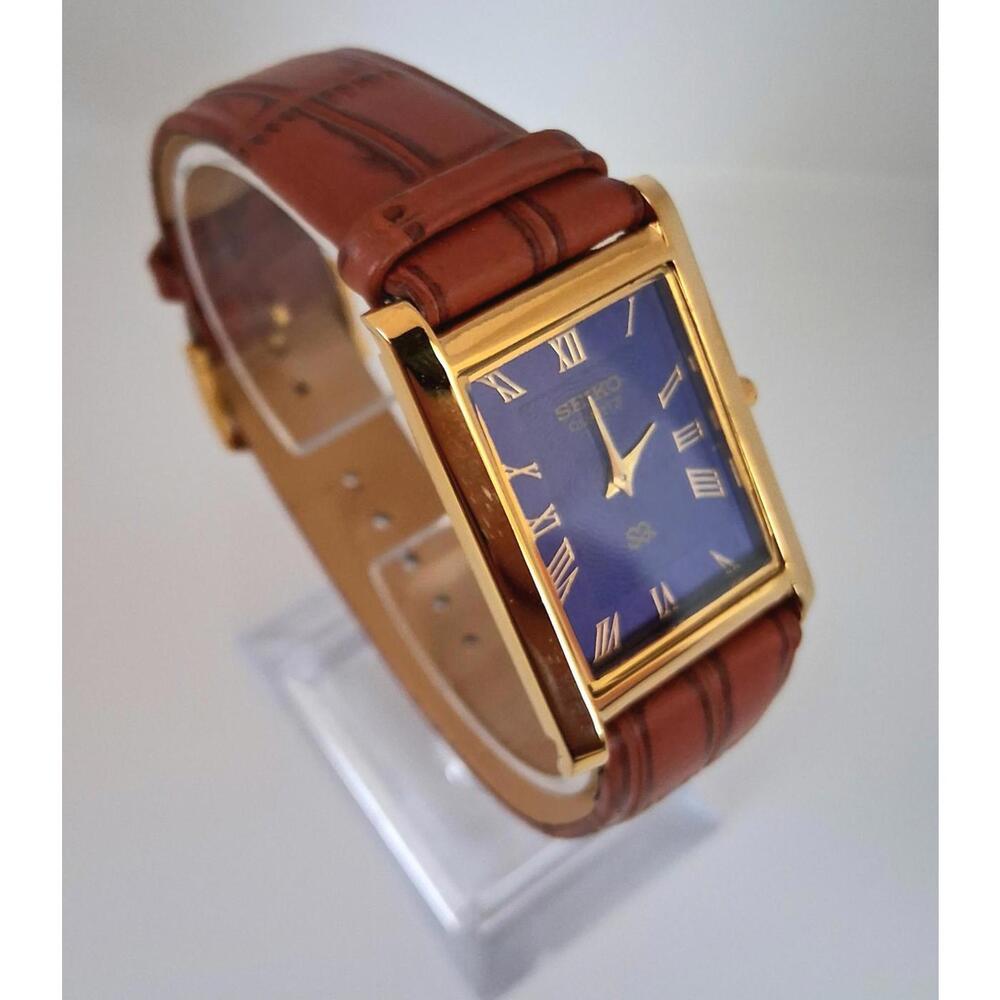 Men's Vintage Seiko Tank Leather Wrist Watch RARE